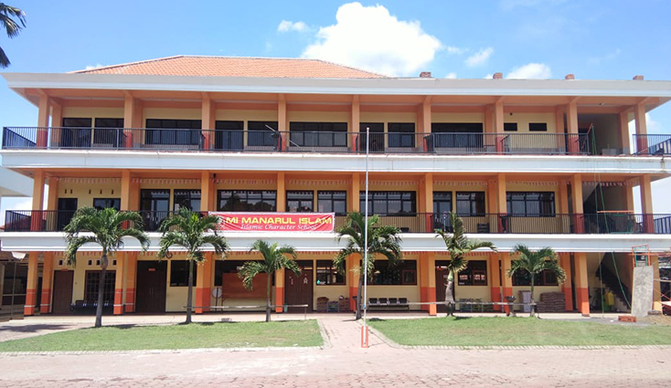 Gedung MI Manarul Islam