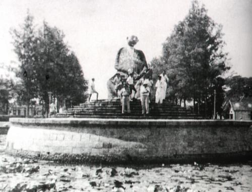 122D